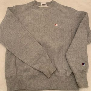 Champion pull over
